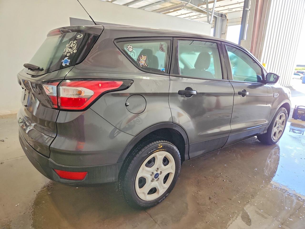Ford Escape S