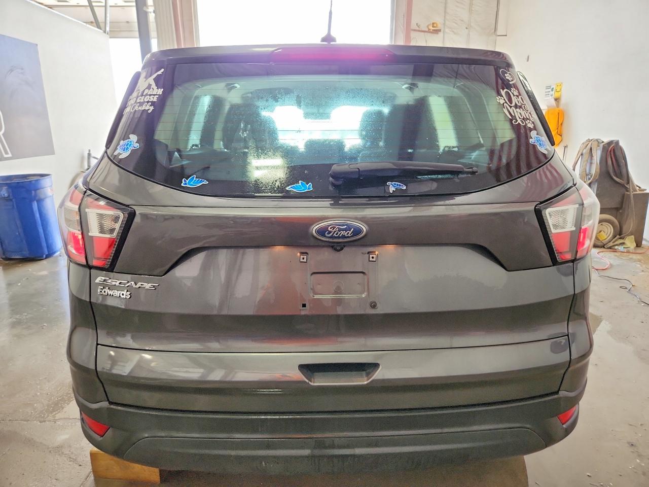 Ford Escape S