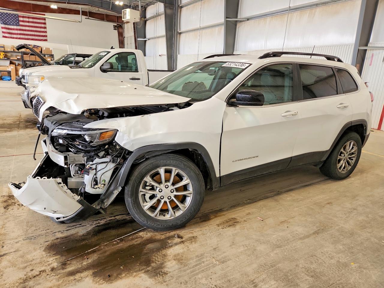 Salvage Jeep Cherokee Image