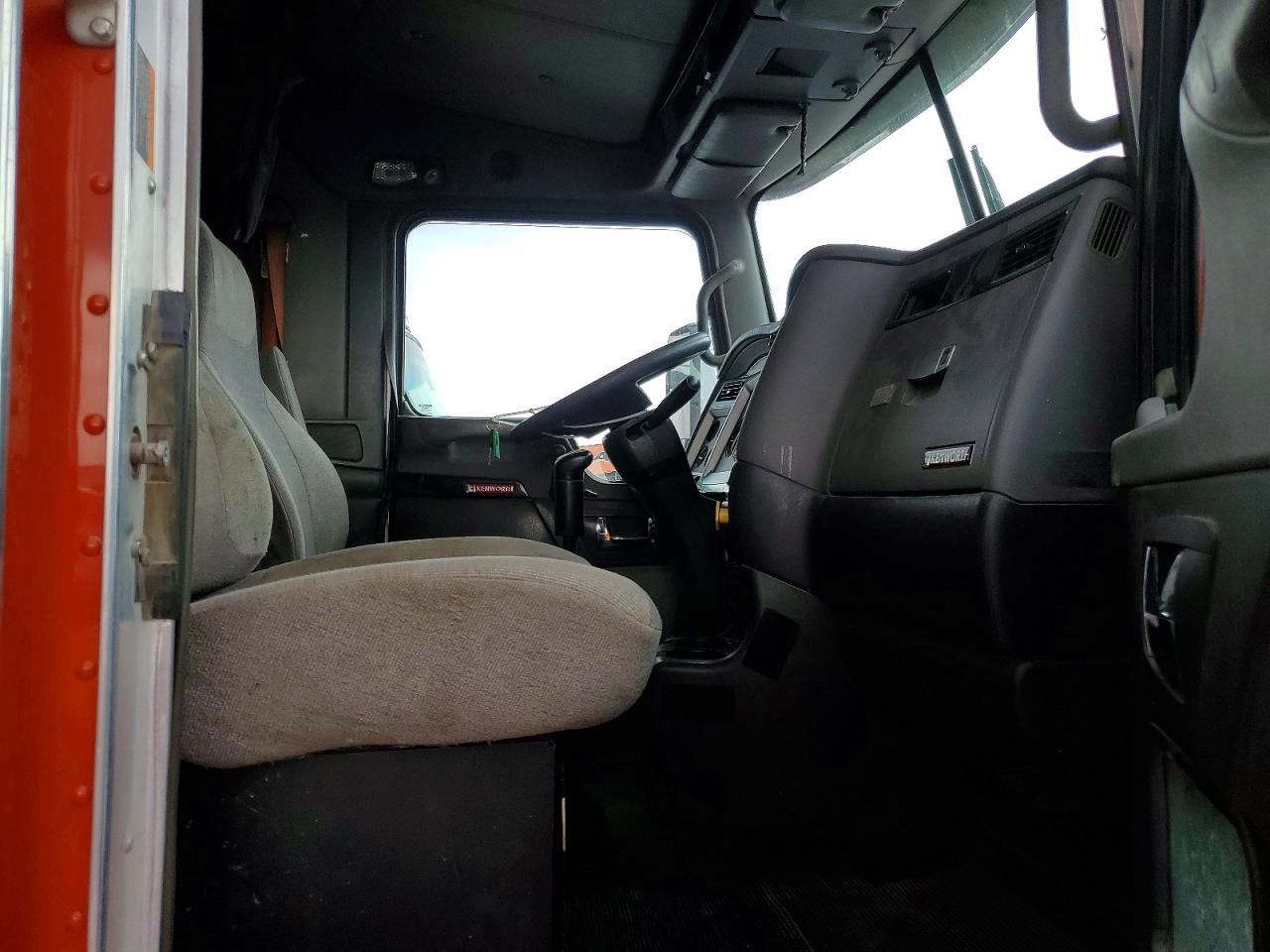 Kenworth T660
