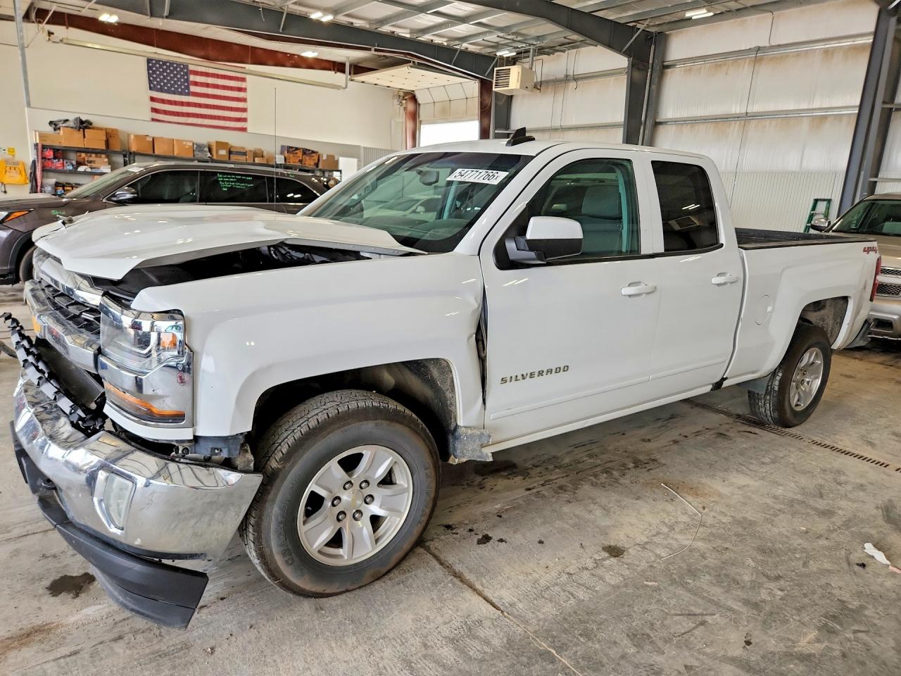Salvage Chevrolet Silverado Image