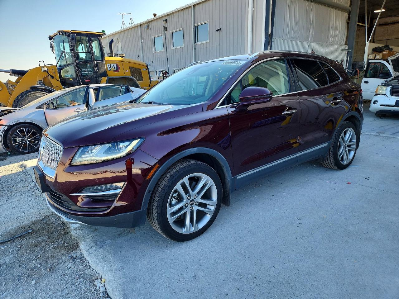 Salvage Lincoln MKC Image