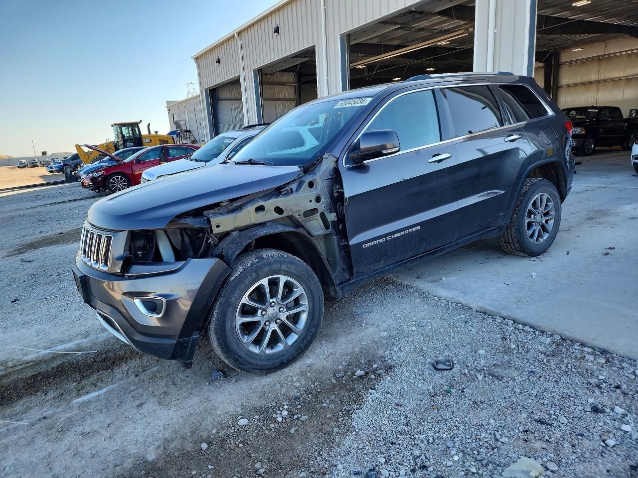 Salvage Jeep Cherokee Image
