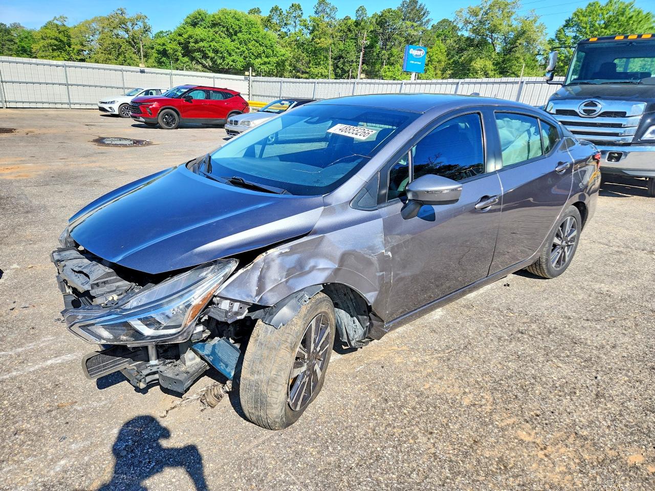 Salvage Nissan Versa Image