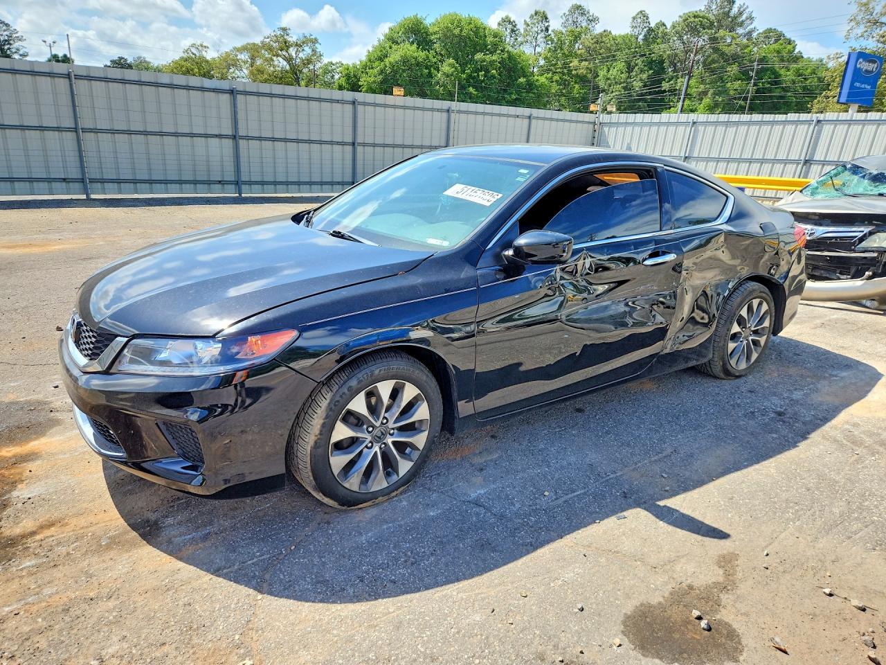 Salvage Honda Accord Image