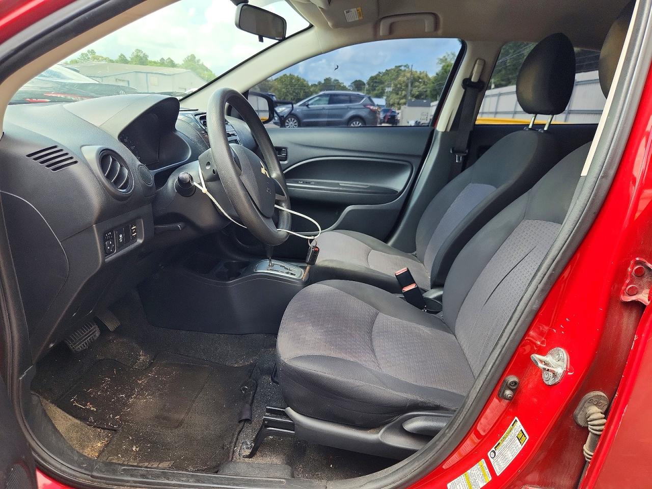 Mitsubishi Mirage Es