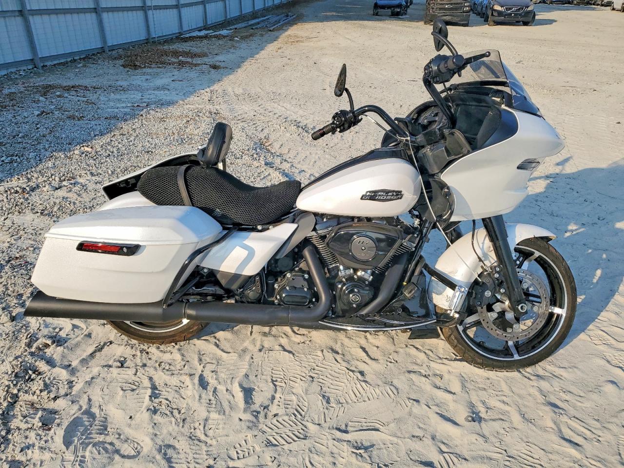 Salvage Harley-Davidson Fl Image