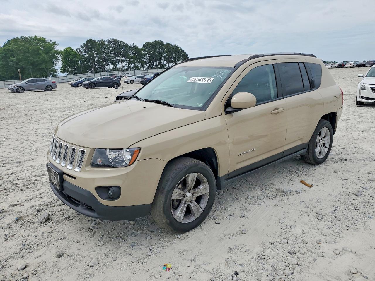 Salvage Jeep Compass Image
