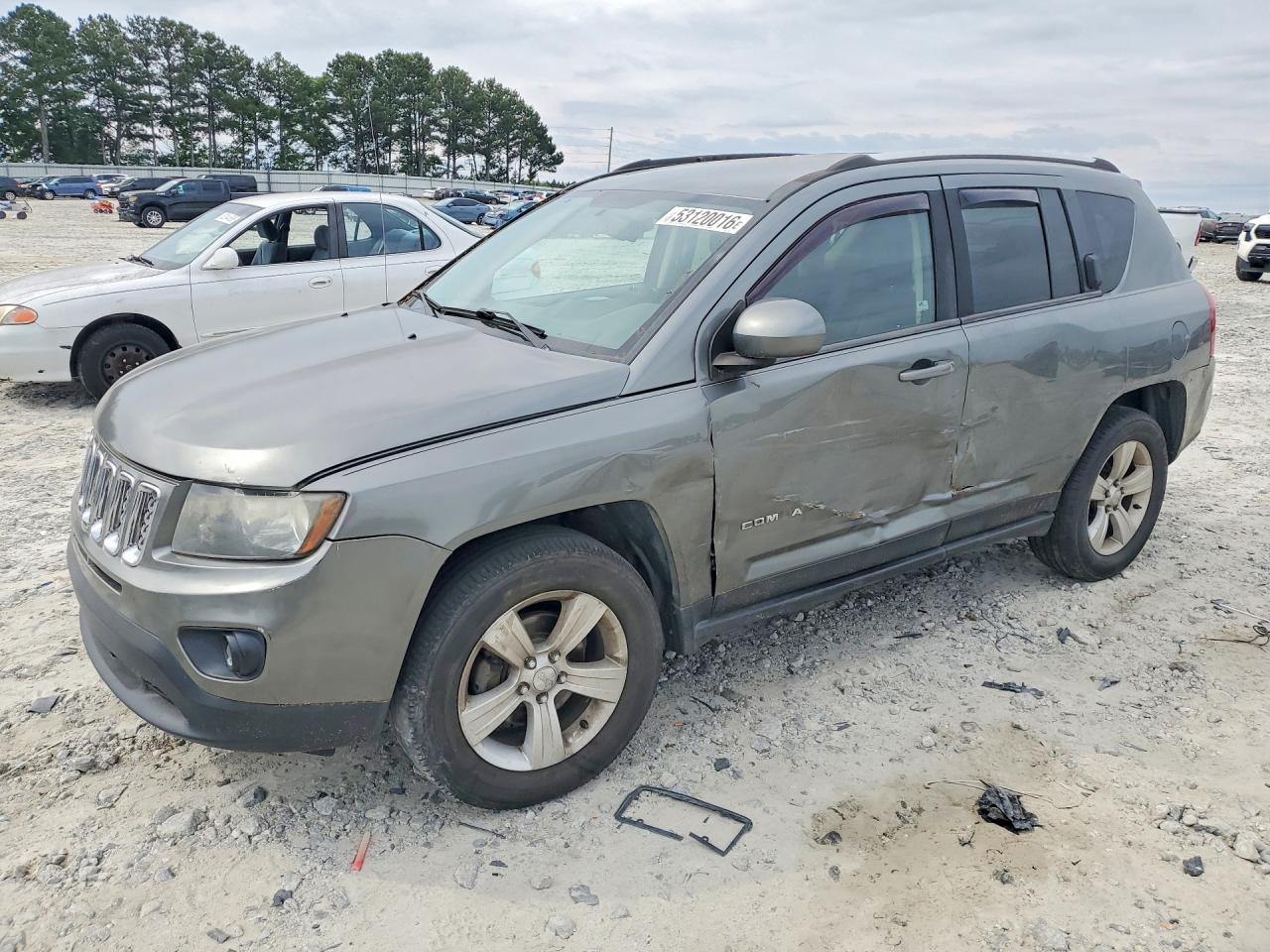 Salvage Jeep Compass Image