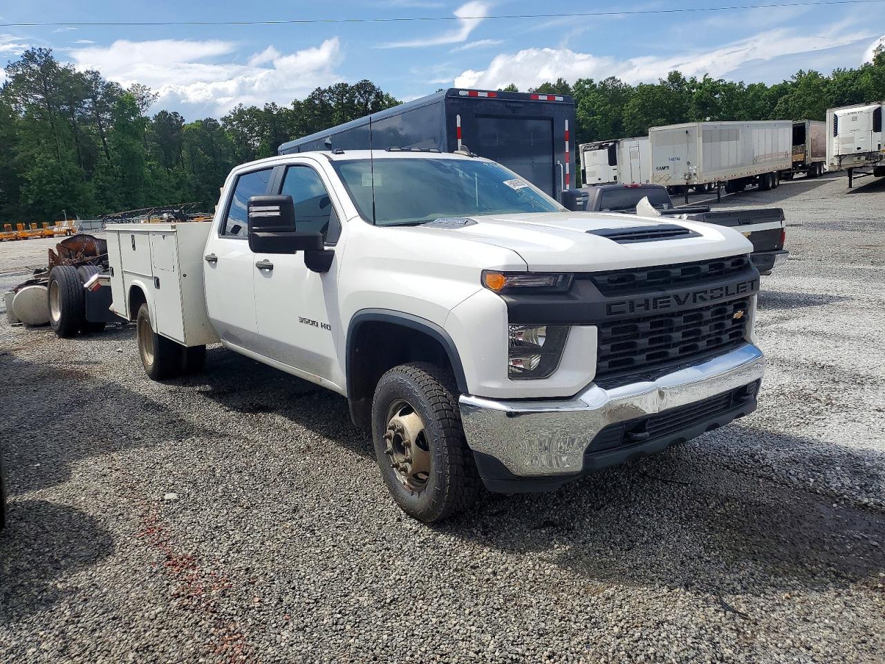Salvage Chevrolet Silverado Image