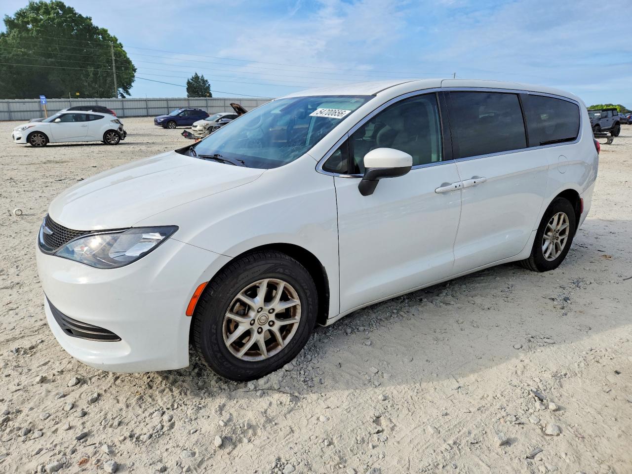 Salvage Chrysler Pacifica Image