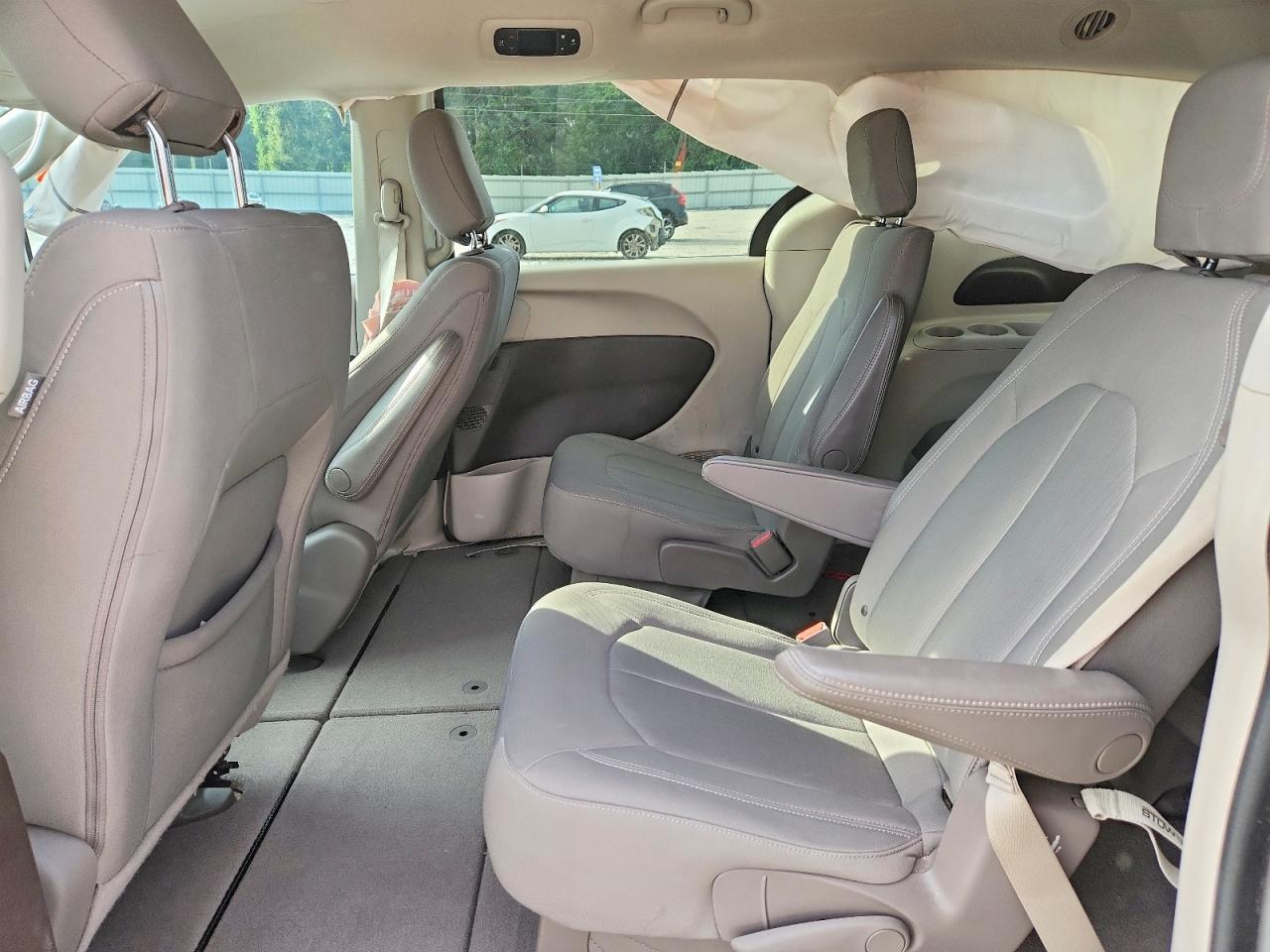 Chrysler Pacifica Touring