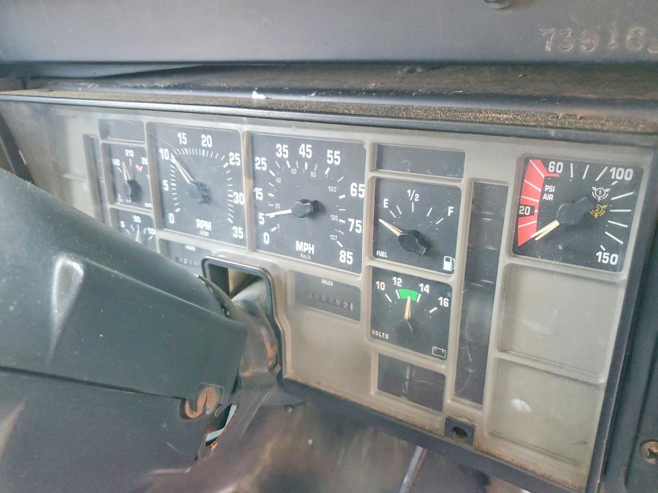 International 3000 3800