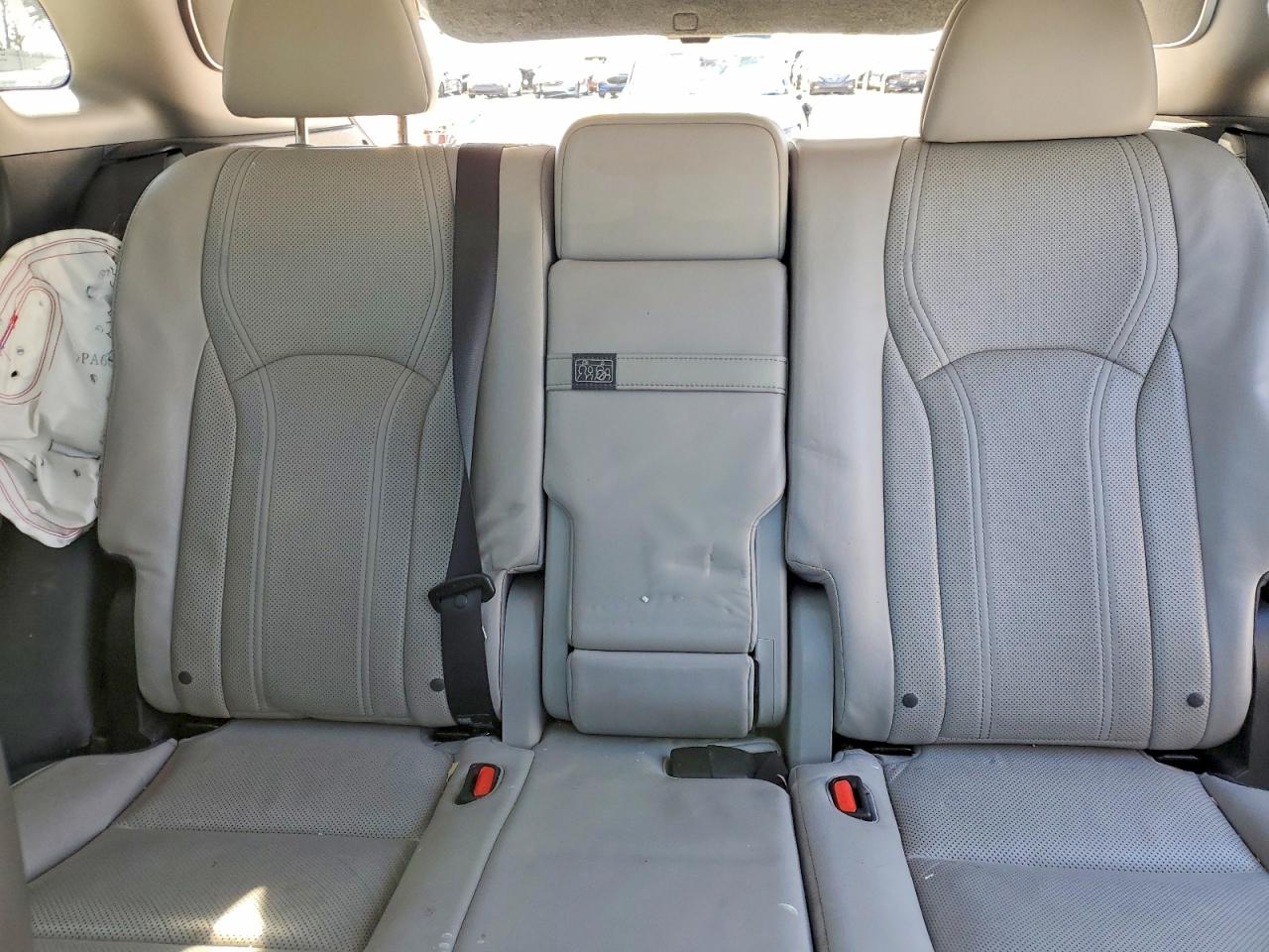 Lexus RX Base