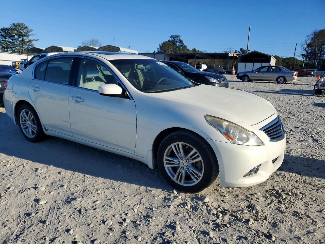 INFINITI G25 Base