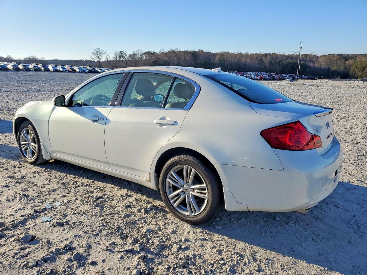 INFINITI G25 Base