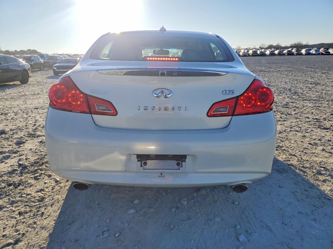 INFINITI G25 Base