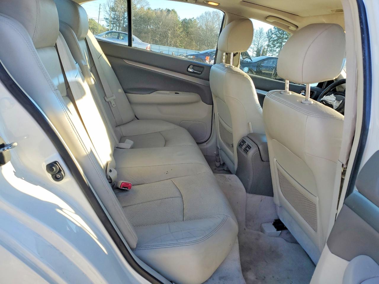 INFINITI G25 Base