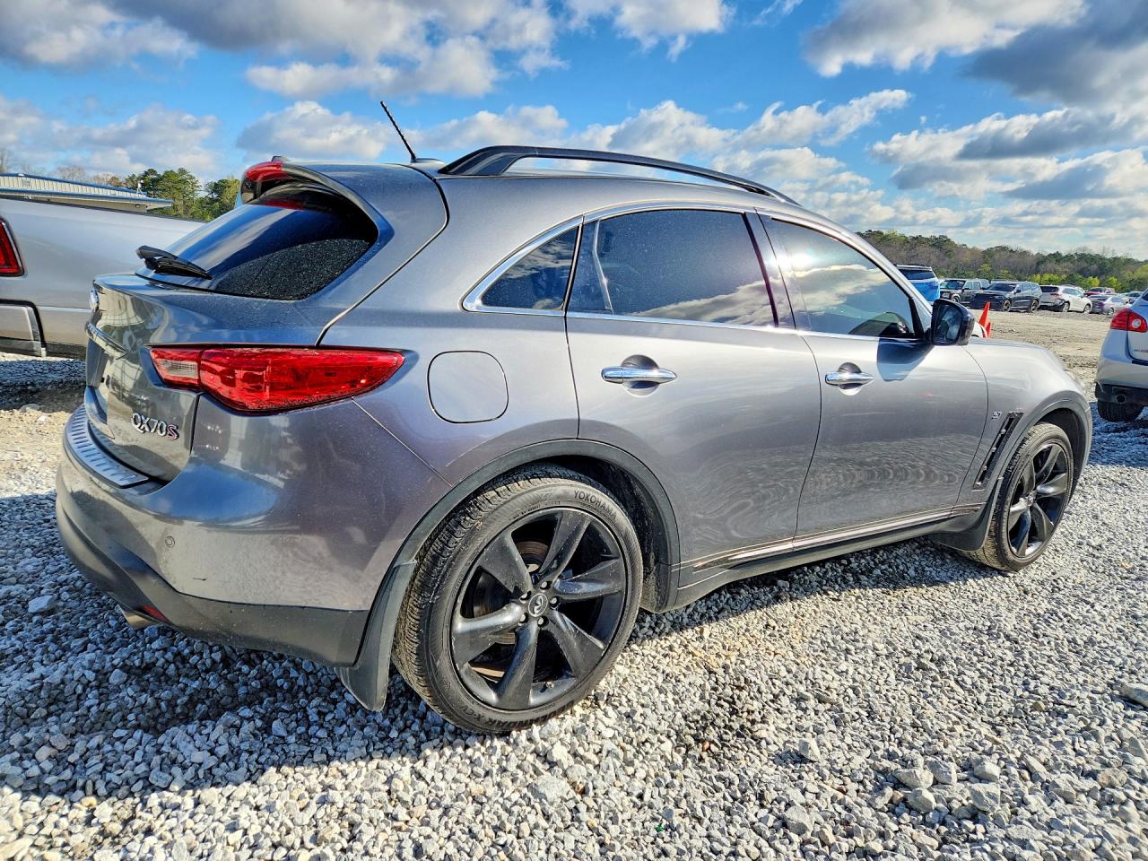 INFINITI Qx