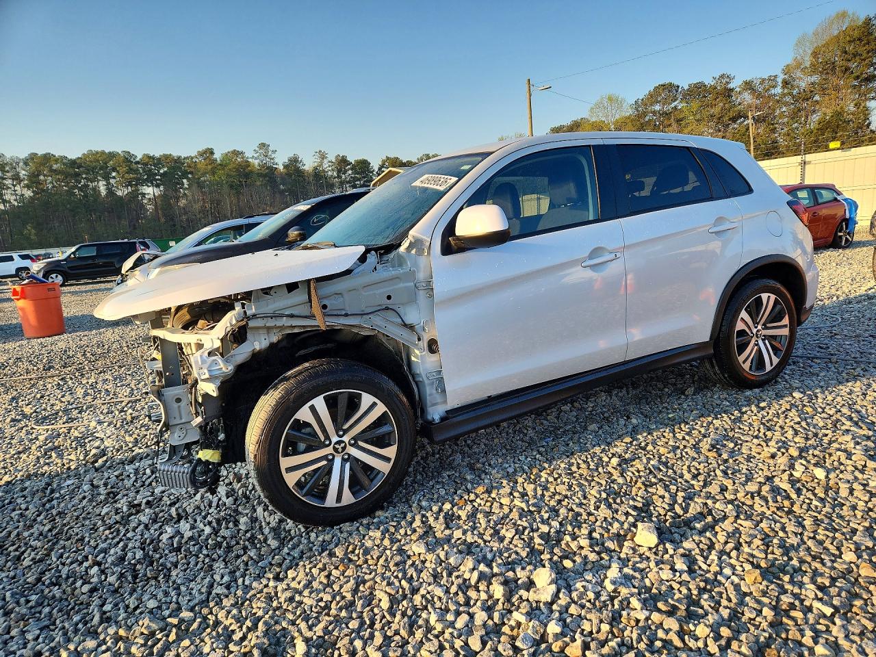 Salvage Mitsubishi Outlander Image