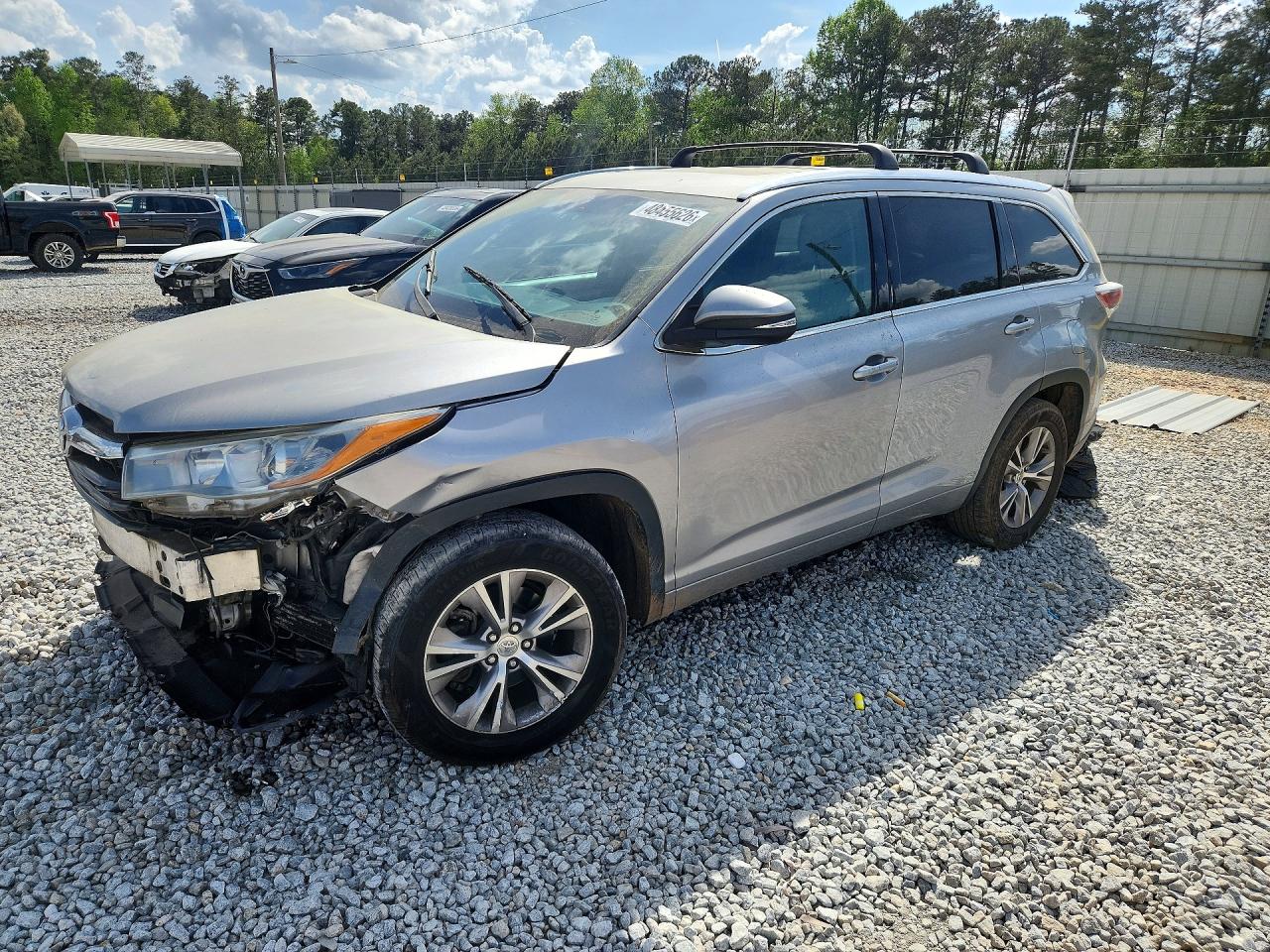 Salvage Toyota Highlander Image