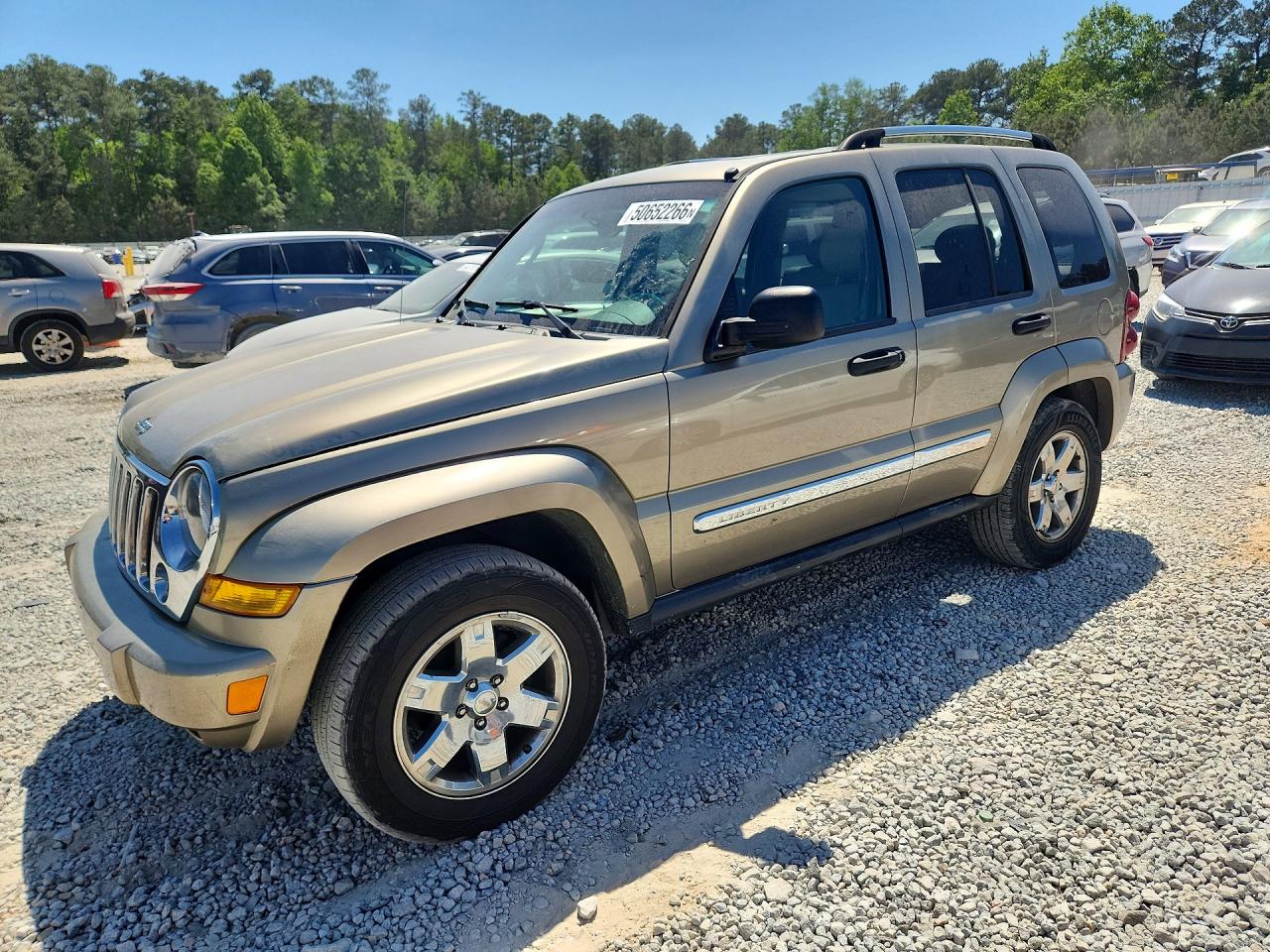 Salvage Jeep Liberty Image
