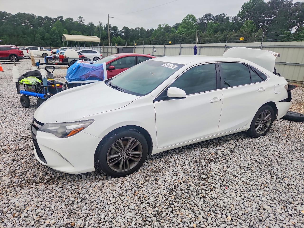 Salvage Toyota Camry Image