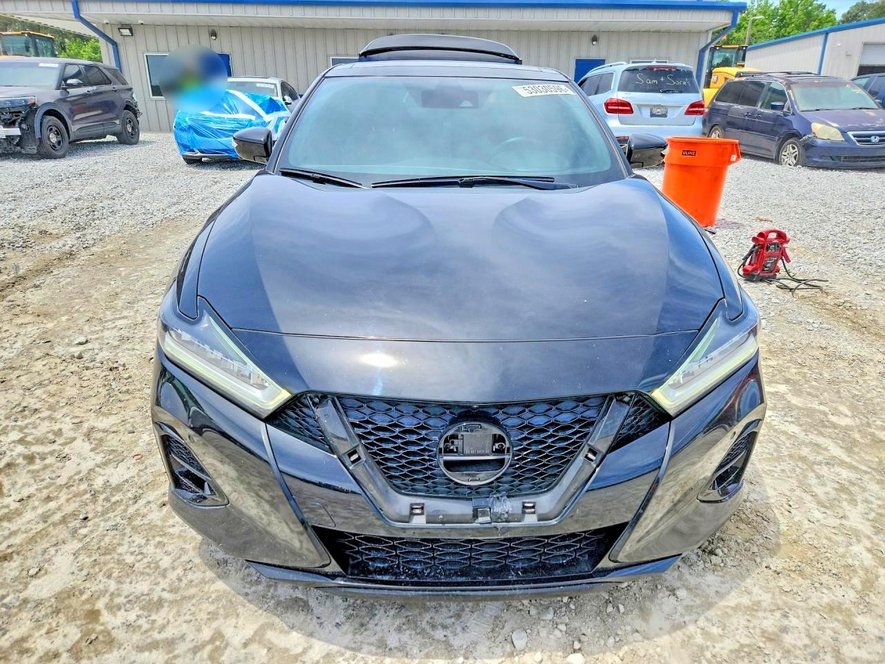 Nissan Maxima Sr