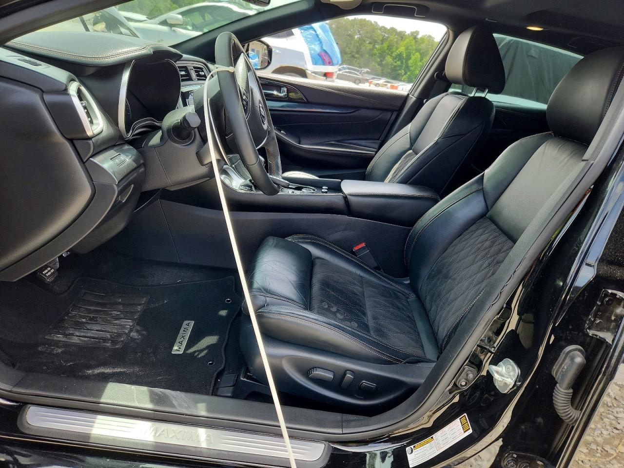 Nissan Maxima Sr
