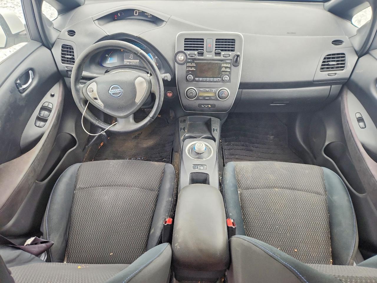 Nissan LEAF S