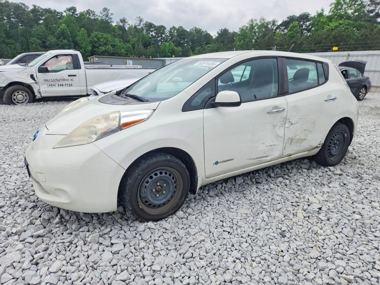 Salvage Nissan LEAF Image