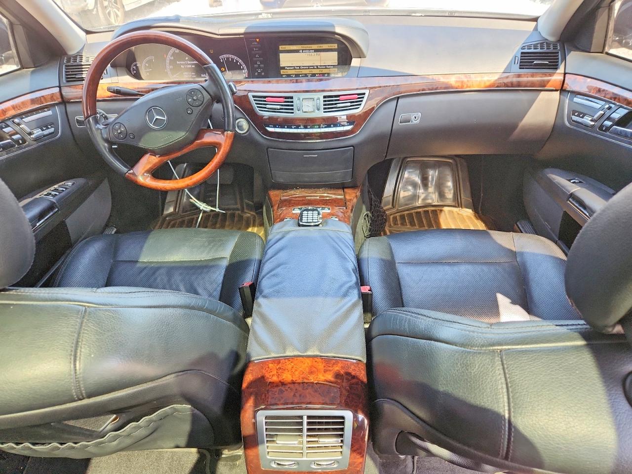 Mercedes-Benz S-Class 550