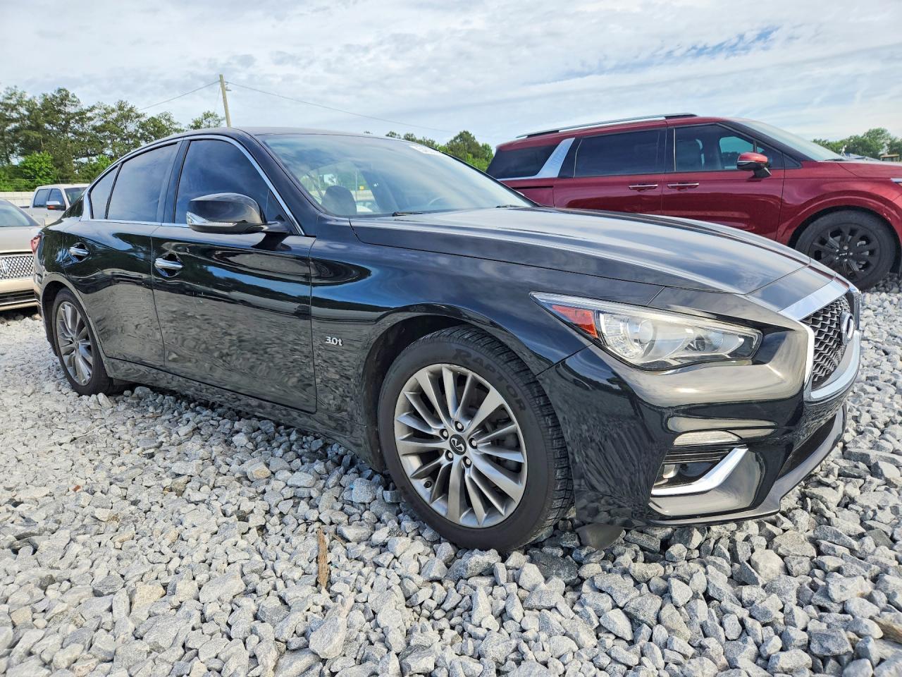 INFINITI Q50 3.0t Luxe