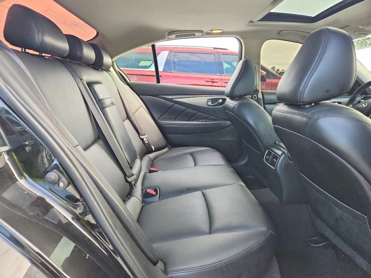 INFINITI Q50 3.0t Luxe