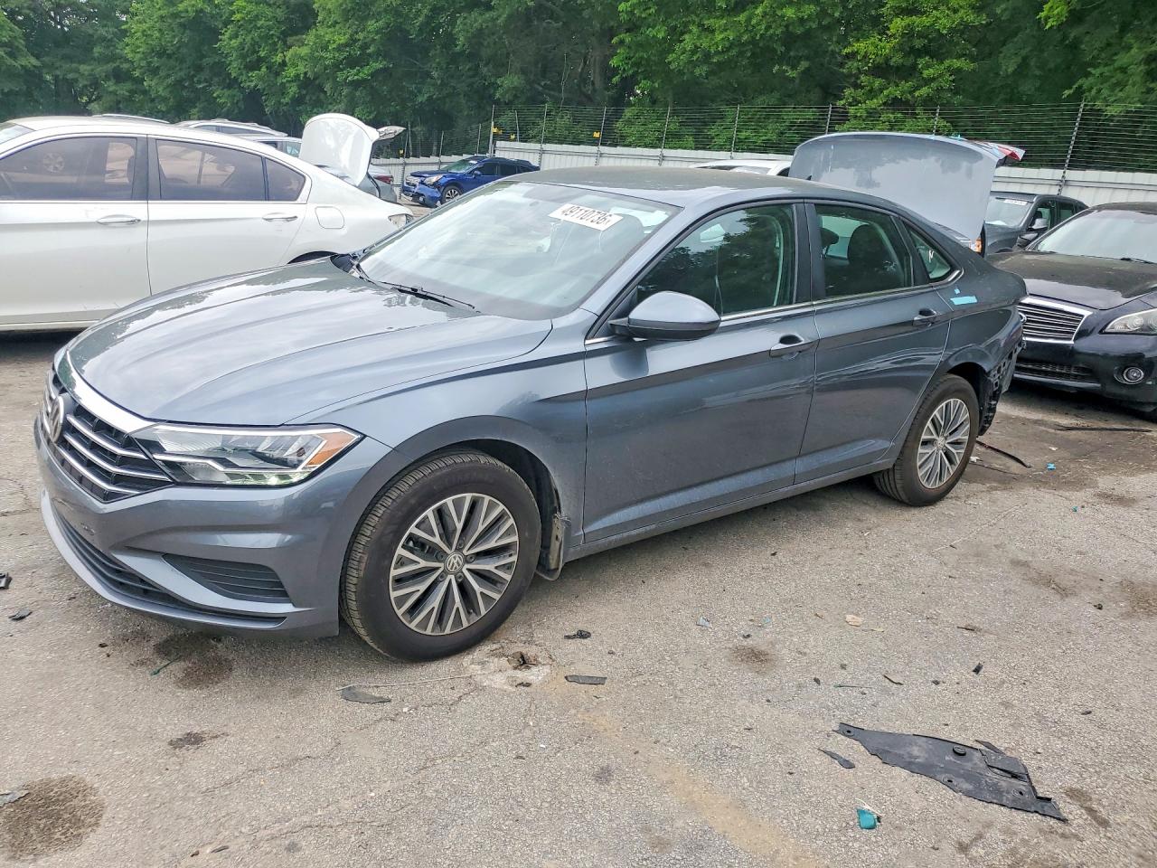 Salvage Volkswagen Jetta Image