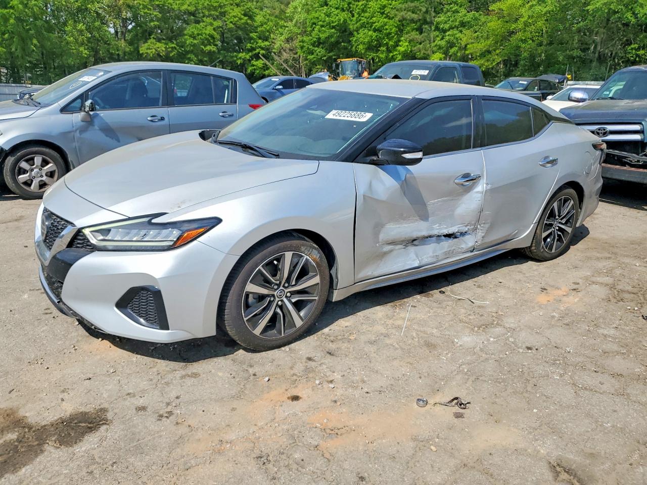 Salvage Nissan Maxima Image