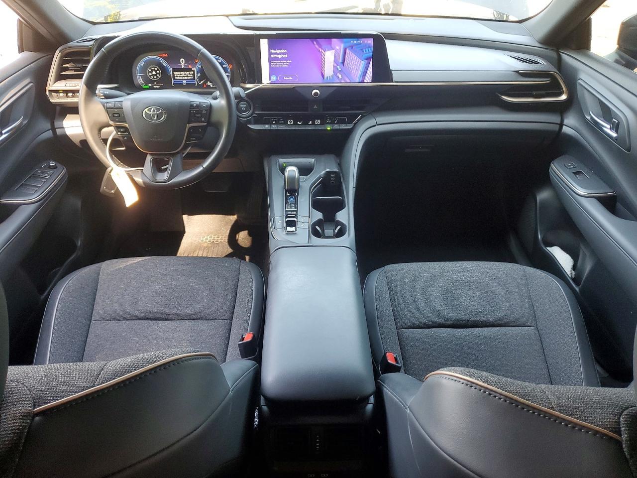 Toyota Crown Xle Xle