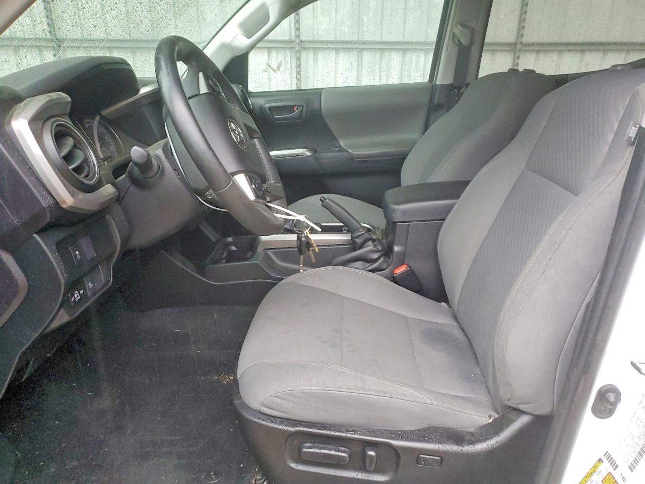 Toyota Tacoma Sr5 V6