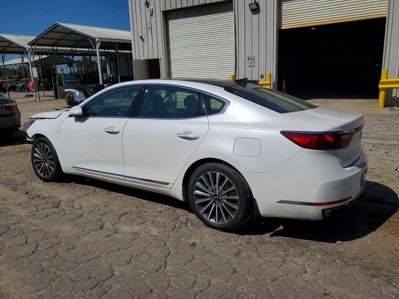 Kia Cadenza Premium