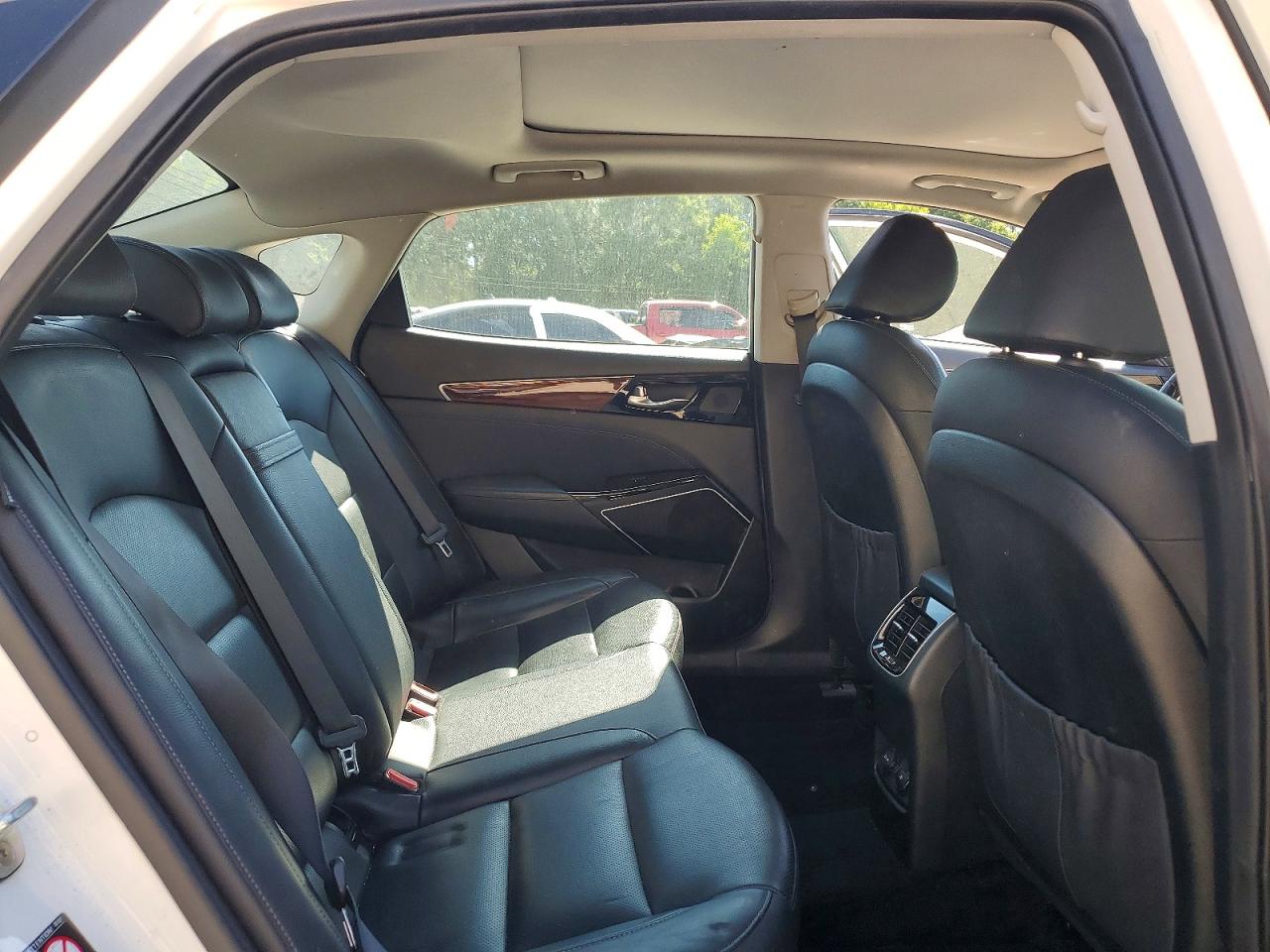 Kia Cadenza Premium