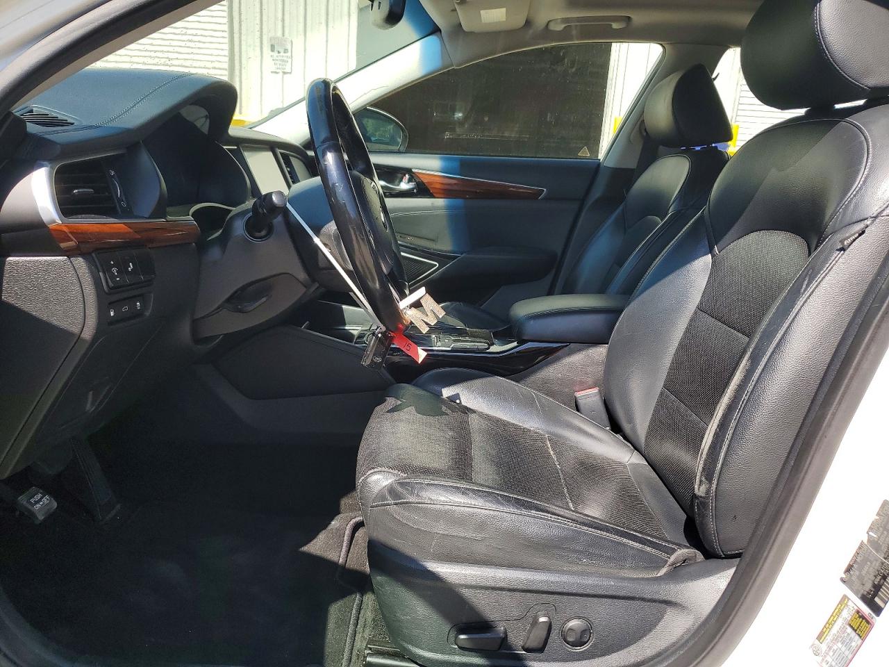Kia Cadenza Premium