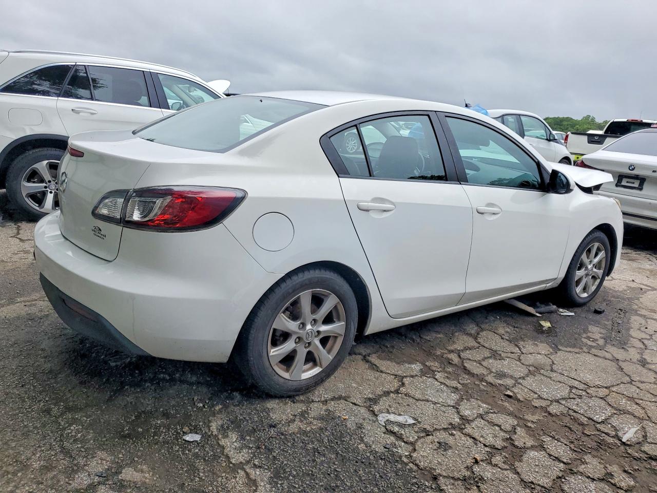 Mazda 3 I