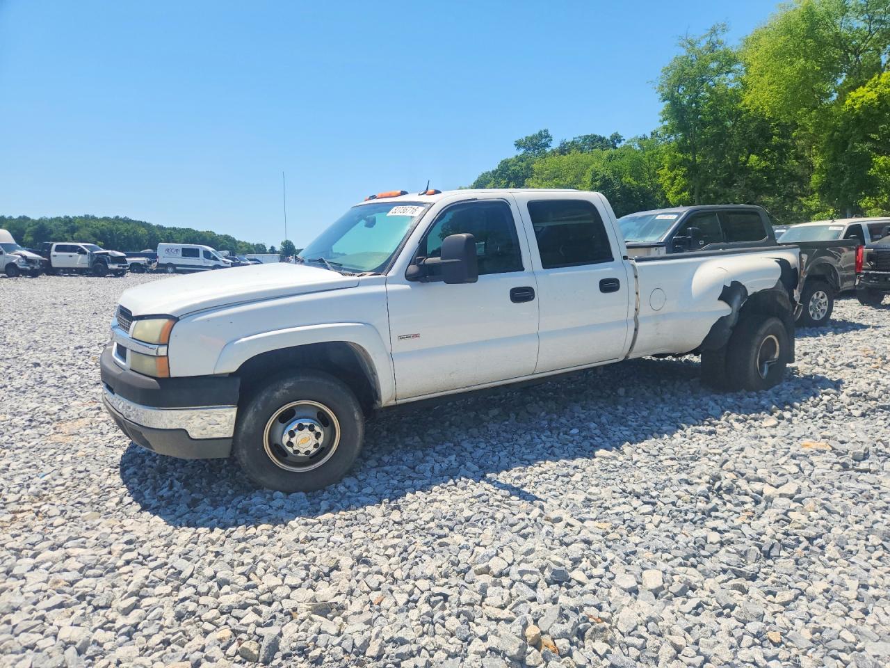 Salvage Chevrolet Silverado Image