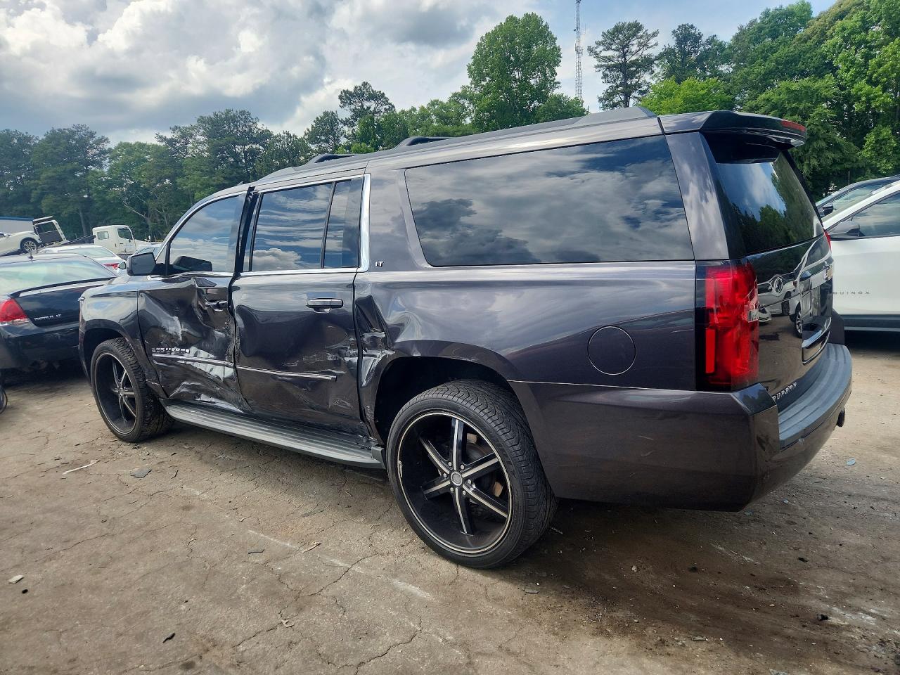 Chevrolet Suburban C1500 Lt