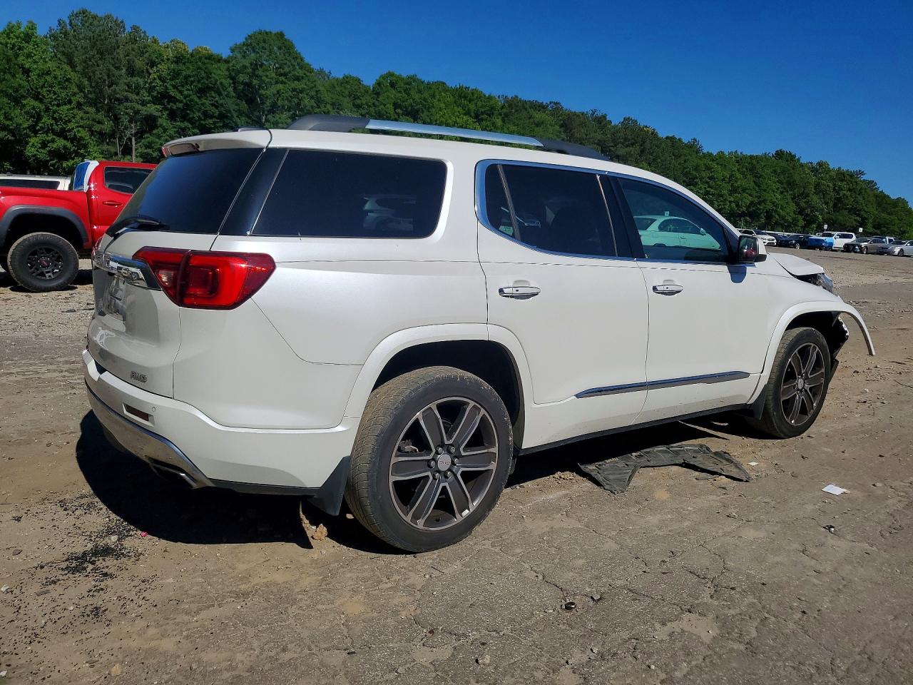 GMC Acadia Denali