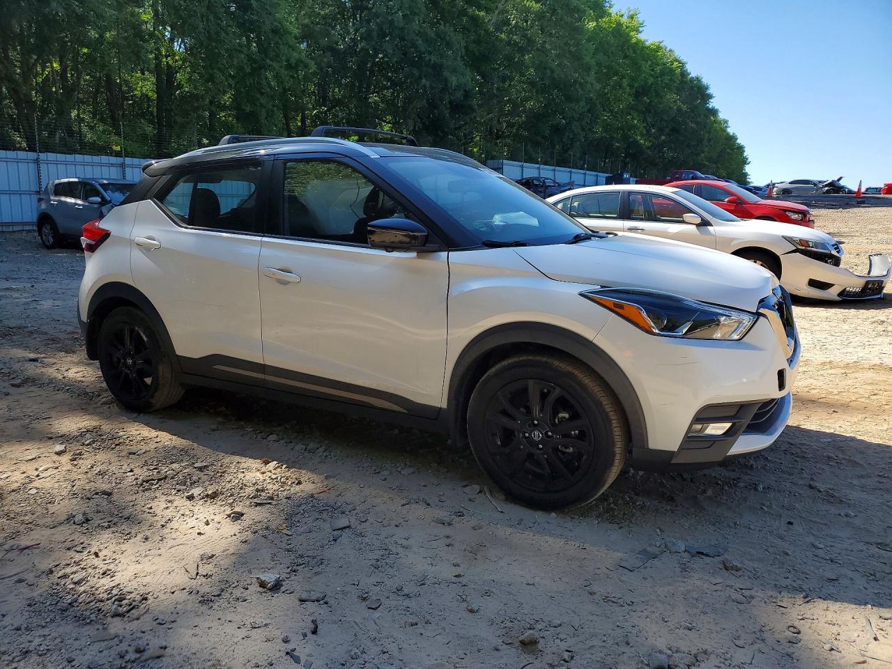 Nissan Kicks Sr