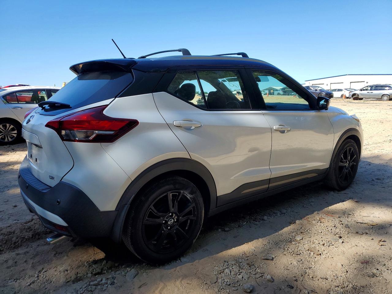 Nissan Kicks Sr