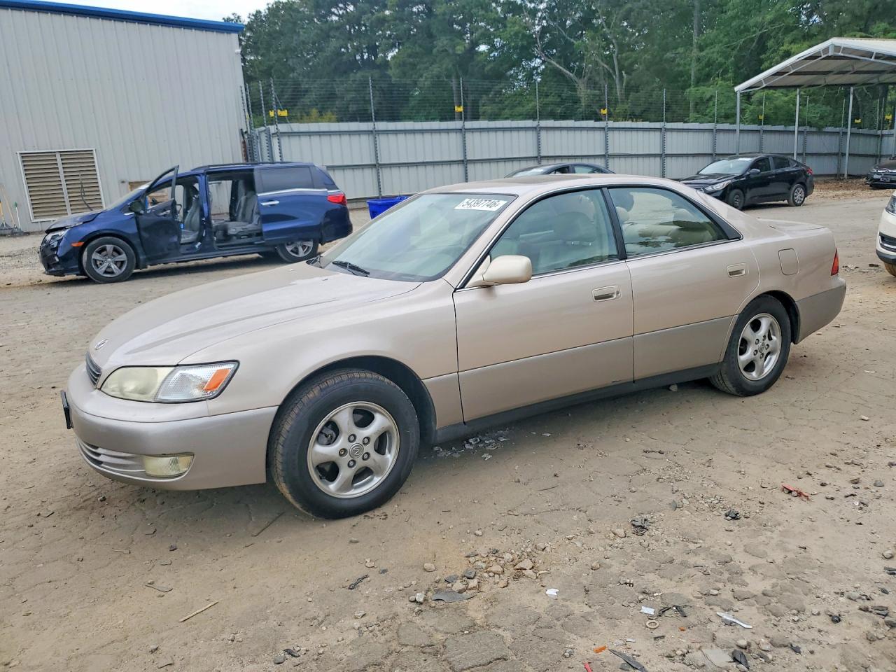 Salvage Lexus Es Image