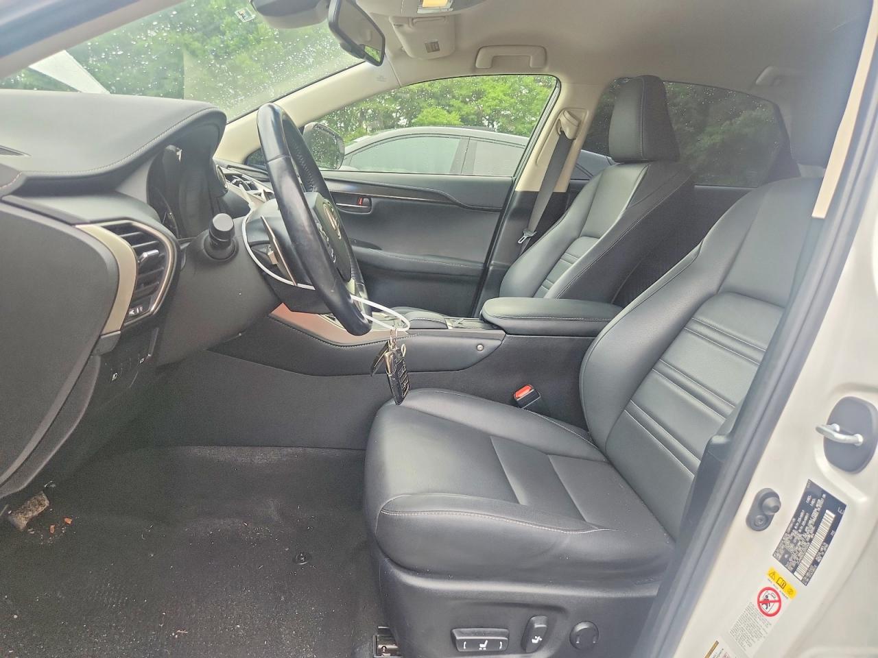 Lexus NX Base