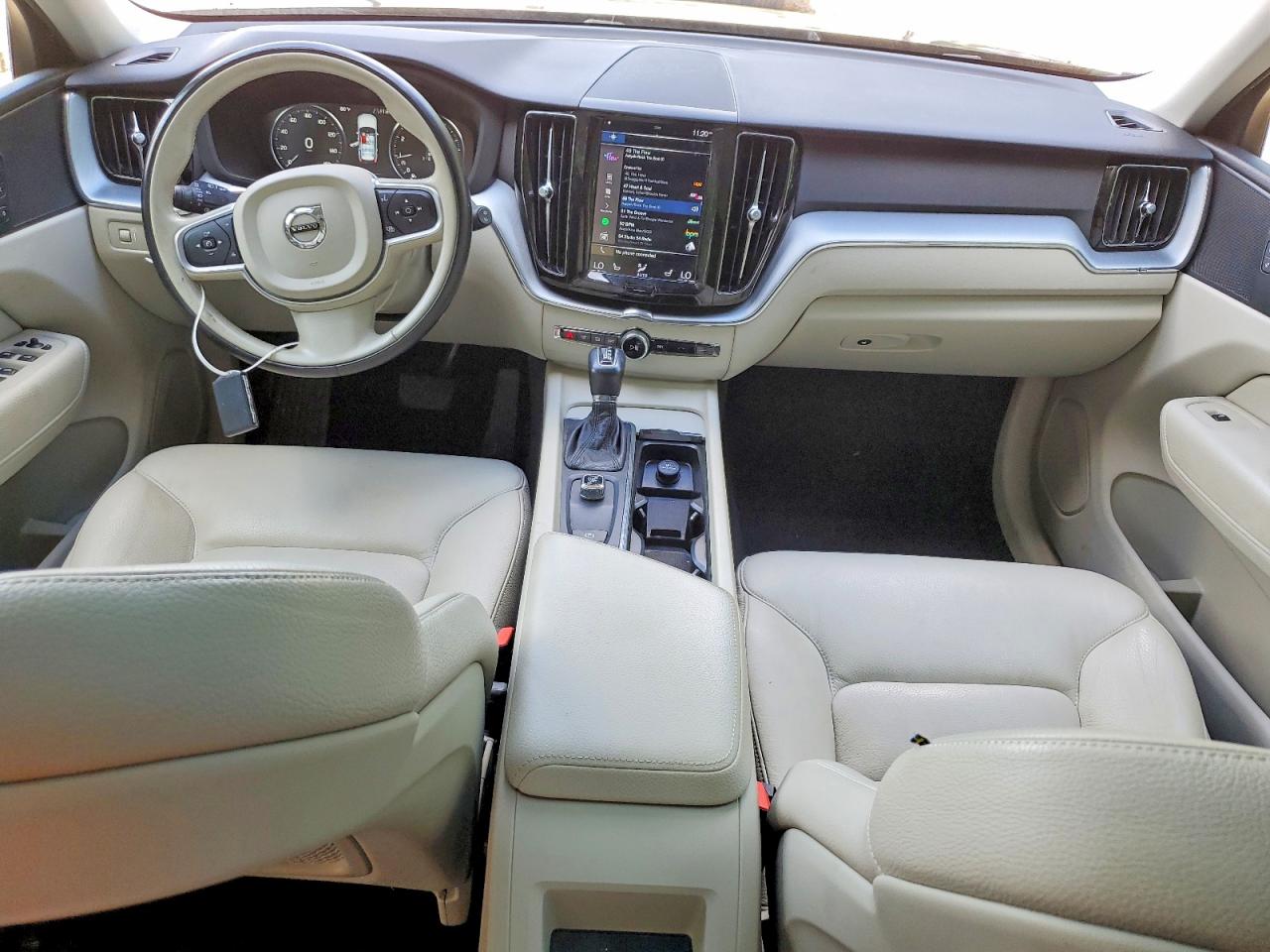 Volvo XC60 T5 Momentum
